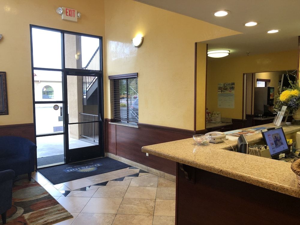 Days Inn by Wyndham Rio Rancho 3