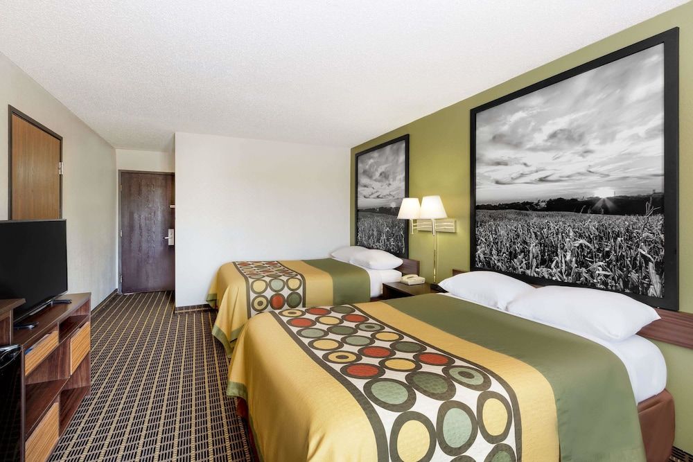 Super 8 by Wyndham Norfolk 3