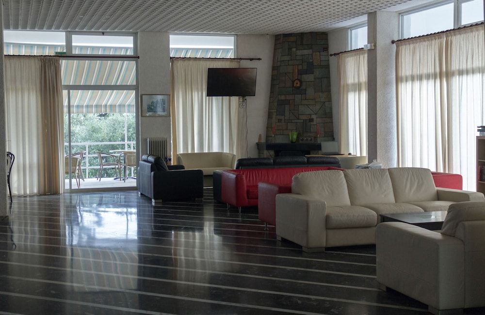 Kardamili Beach Hotel 3