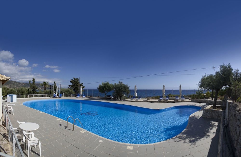 Kardamili Beach Hotel 3 étoiles à Kardamyli