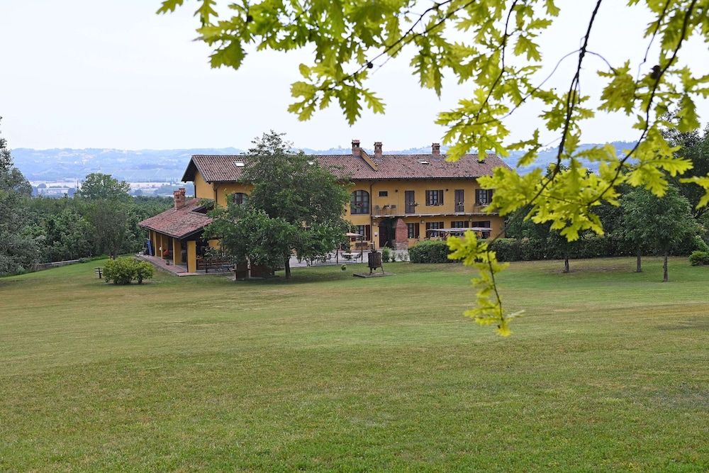 Agriturismo La Ca' D'Olga -1 estrelas em La Morra