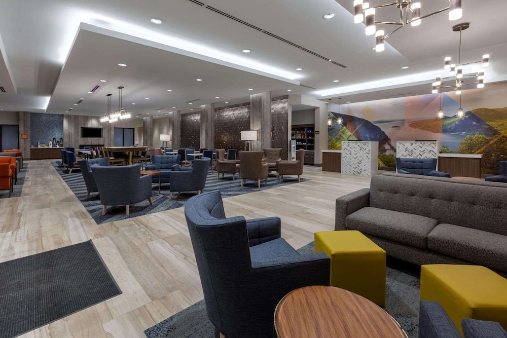 La Quinta Inn & Suites by Wyndham Middletown-Goshen 3
