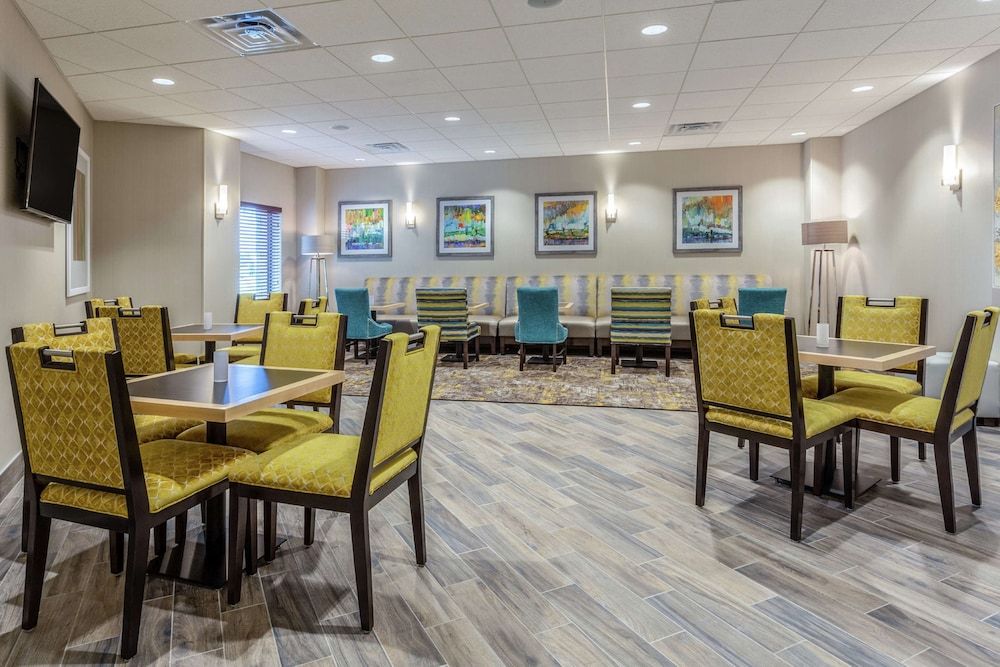 Hampton Inn & Suites Burlington 3