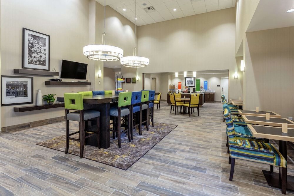 Hampton Inn & Suites Burlington 2
