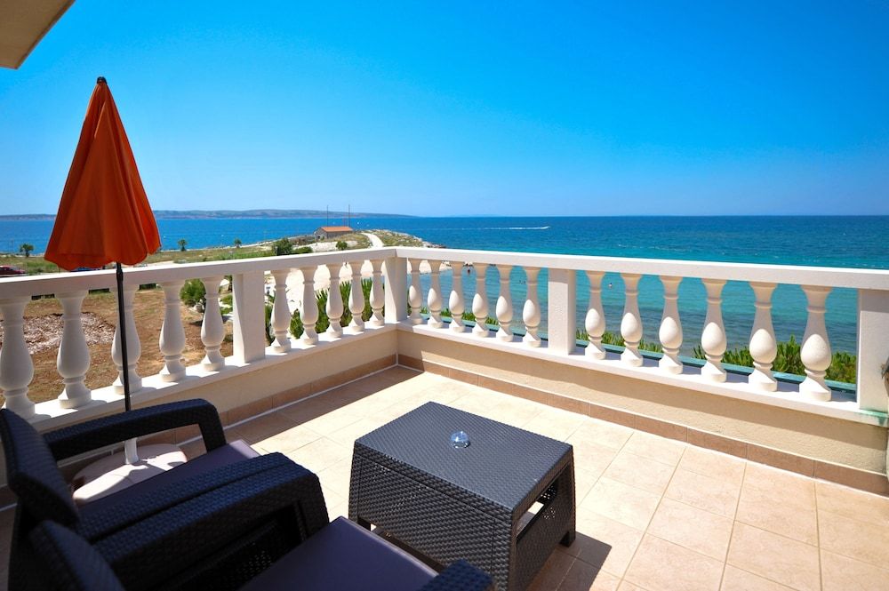 Villa Kastel 4 estrelas em Povljana