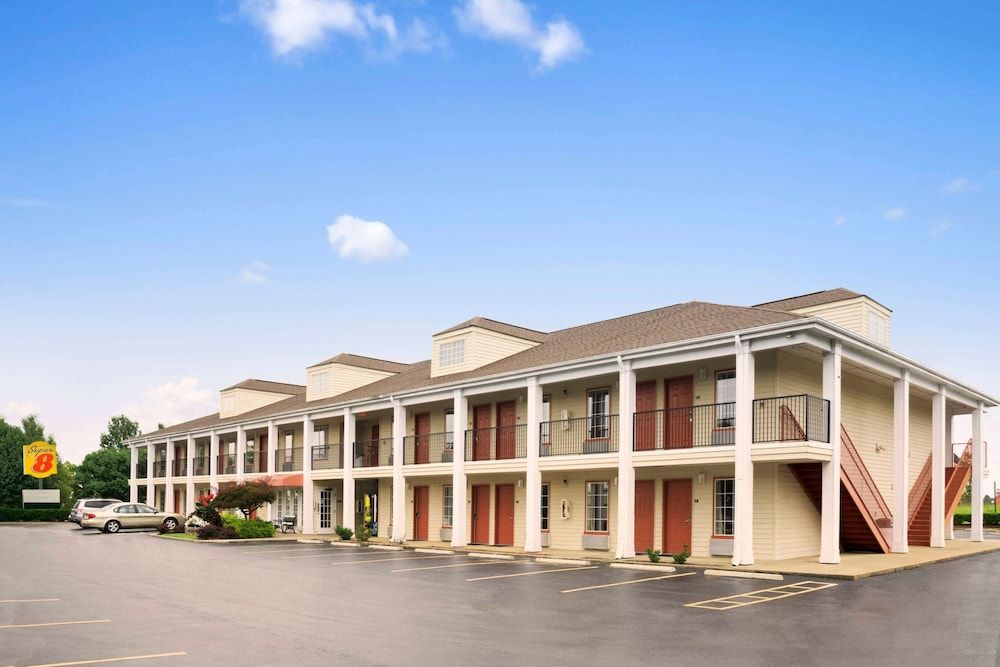 Super 8 by Wyndham Garner/Clayton/Raleigh 2 estrellas en Garner