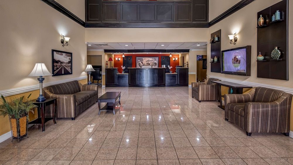 SureStay Plus Hotel by Best Western Alvin 2