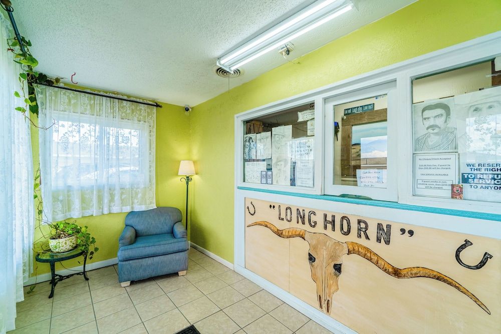 Hotel O Longhorn Boise City OK 3