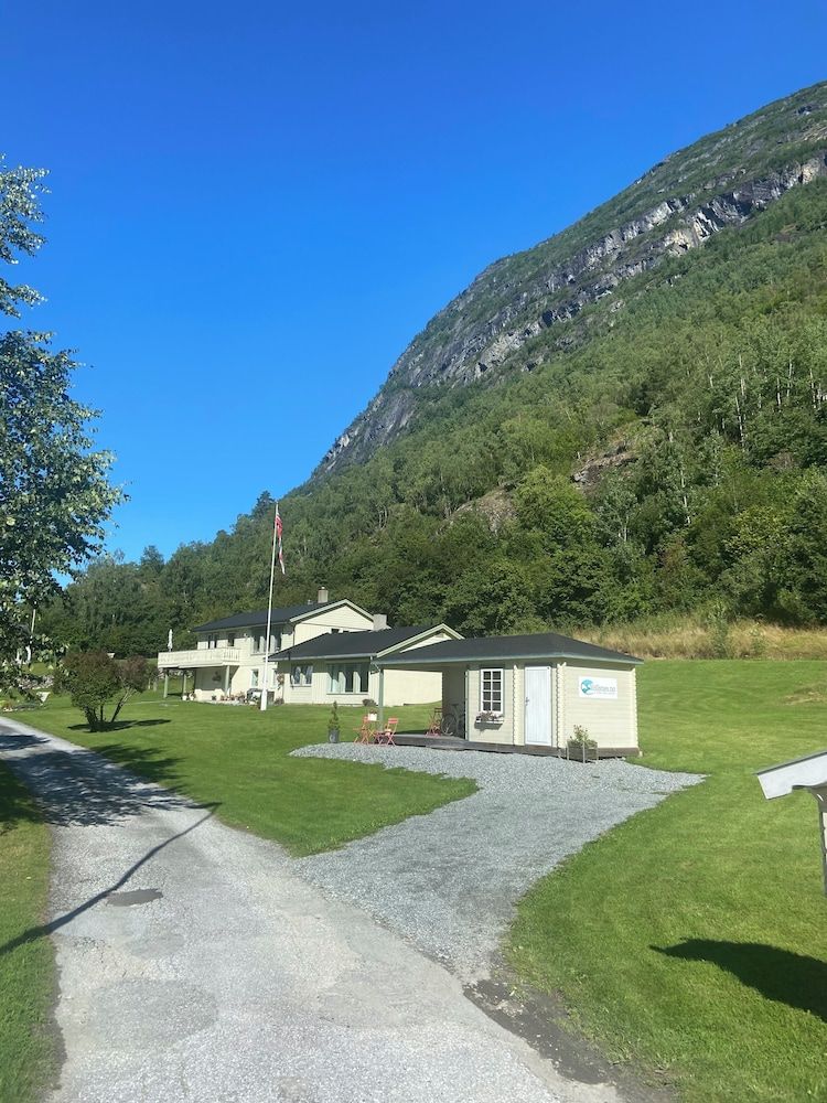 Vollsnes Feriehus Stryn 2