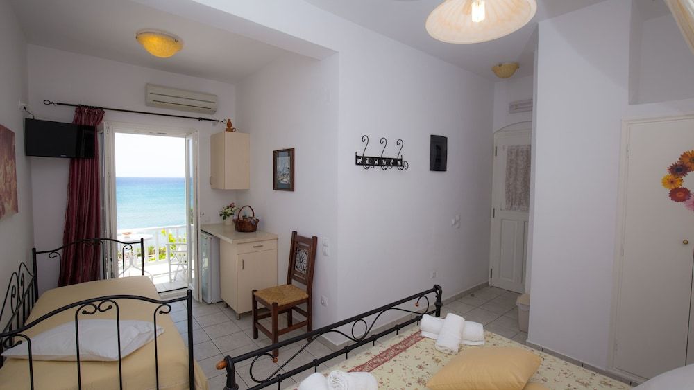Pension Ageliki 3