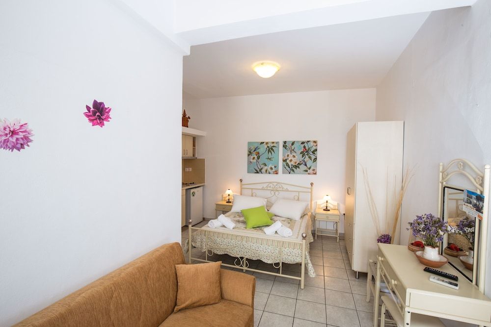Pension Ageliki 2