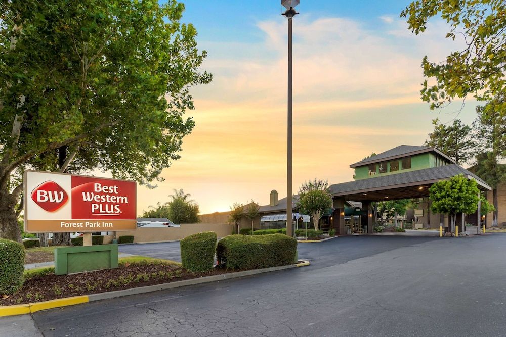 Best Western Plus Forest Park Inn 3 estrelas em Gilroy