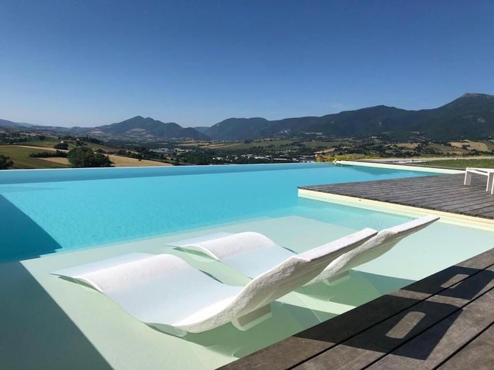 Serre Alte Landscape luxury Rooms -1 estrellas en Matelica
