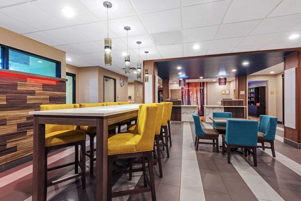 La Quinta Inn & Suites by Wyndham Jamestown 3 estrelas em Jamestown