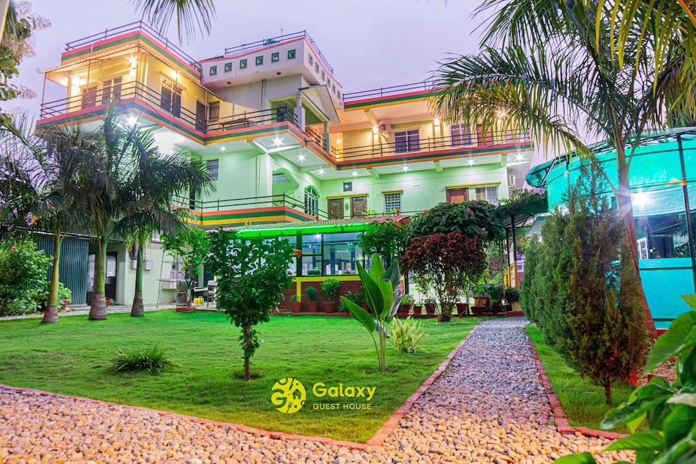 Galaxy Guest House -1 estrellas en Bhairāhawā