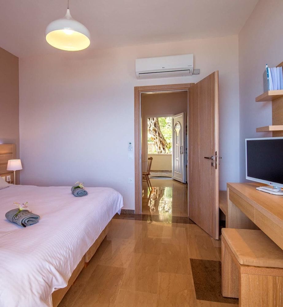 Krouzeri Beach Apartments 3