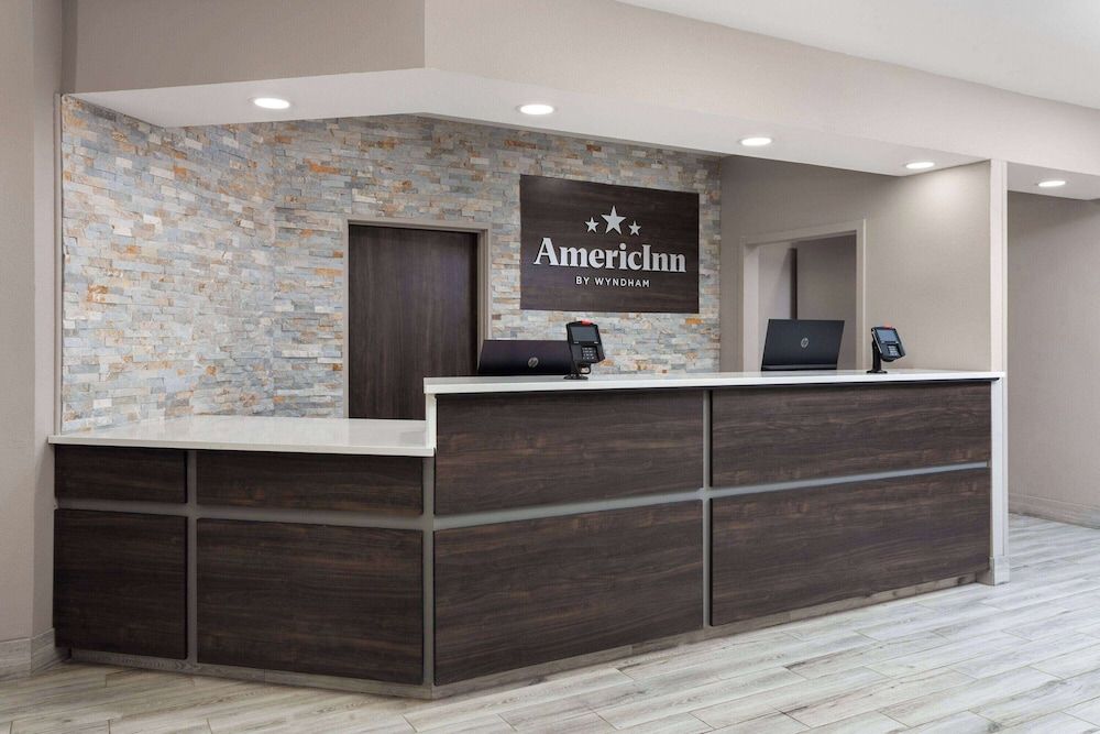 AmericInn by Wyndham Eagle River Downtown 3