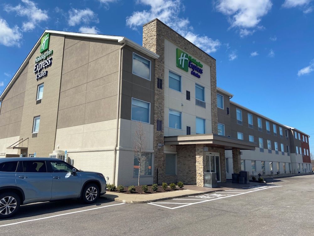 Holiday Inn Express & Suites Elyria by IHG 3 stelle a Elyria