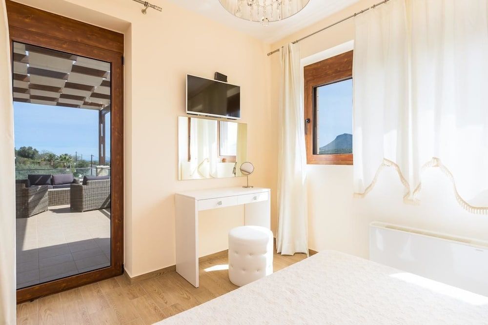 Levanta Luxury Stone Villa 3