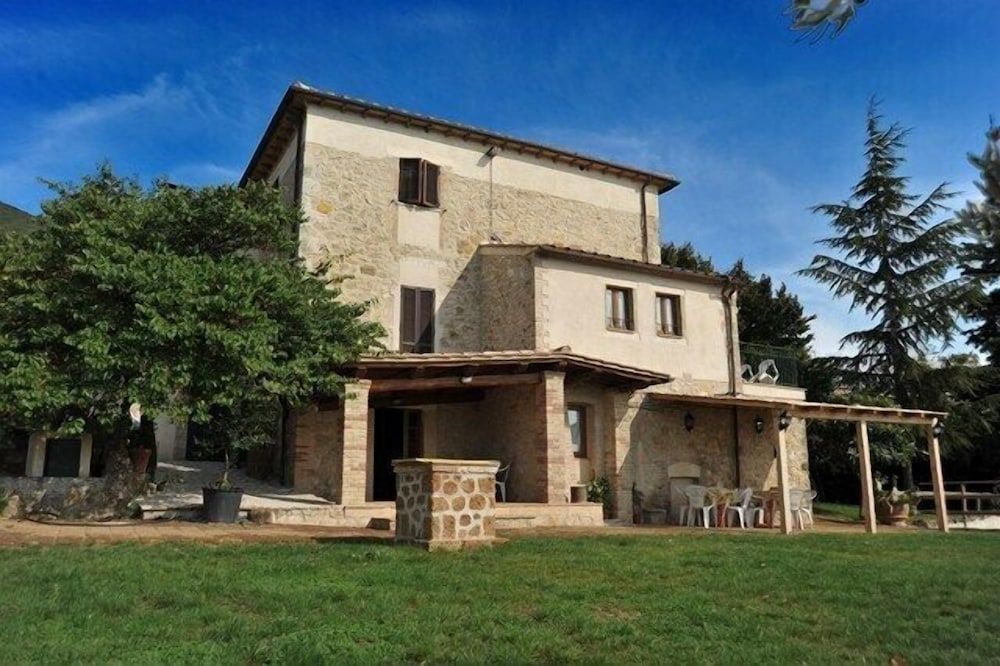 Il Casale di Mario -1 estrelas em Montecchio