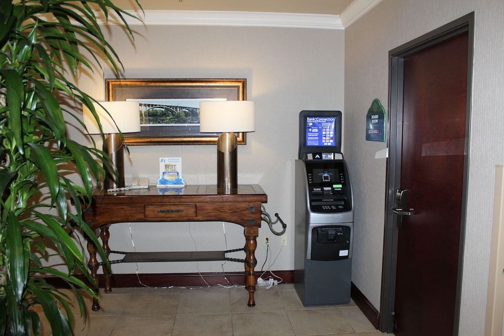 Lexington Expo Hotel by IHG 3