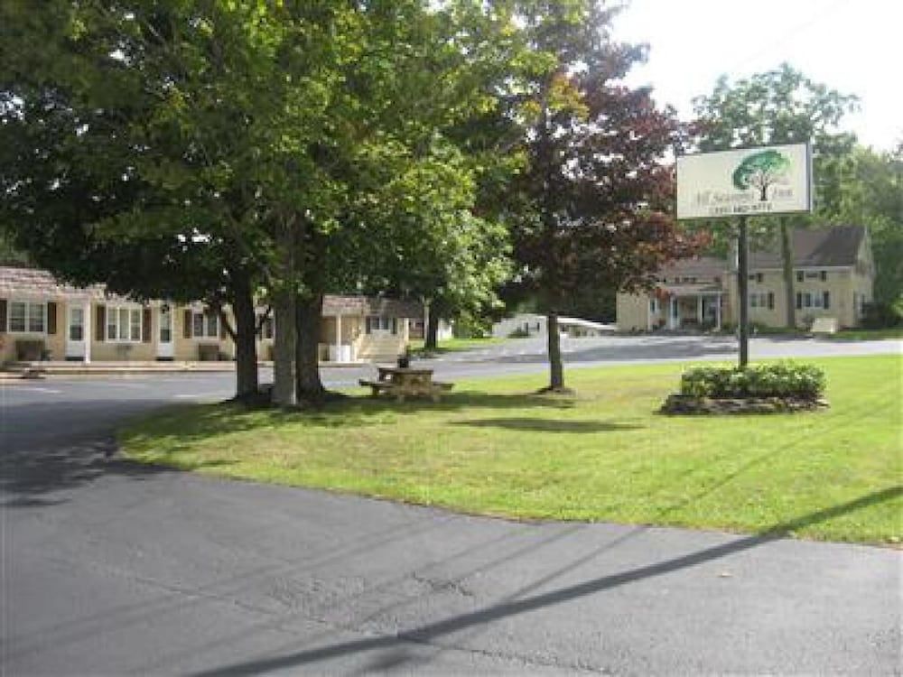 All Seasons Inn Corp -1 estrelas em Oswego