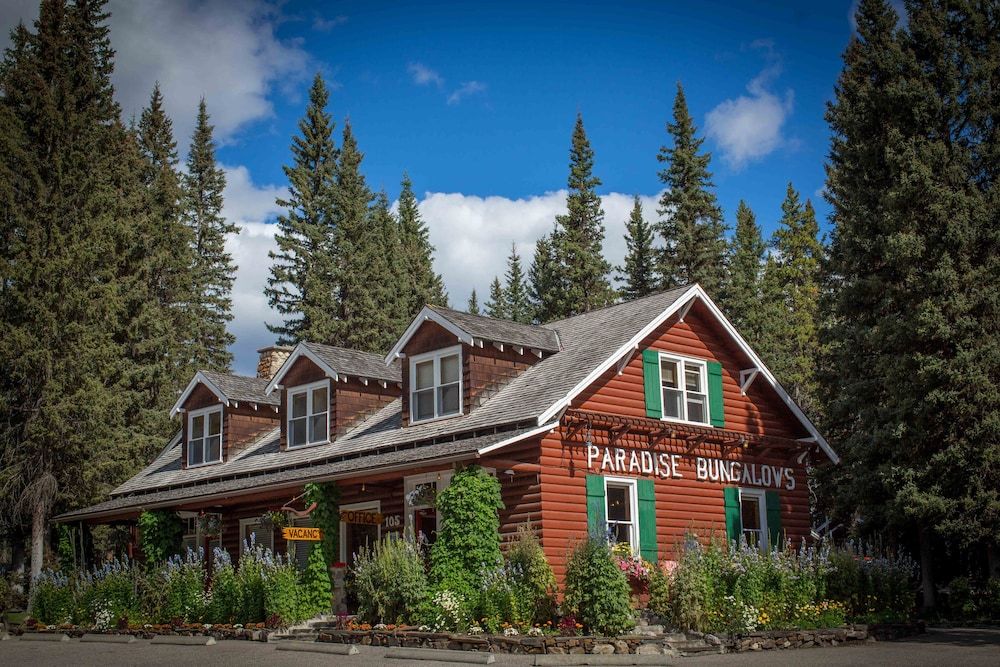 Paradise Lodge & Bungalows 3