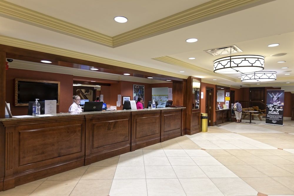 Villa Roma Resort and Conference Center 3