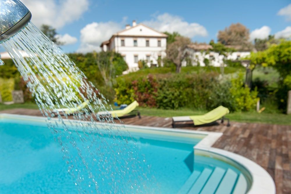 Villa Coralia -1 estrellas en Osimo