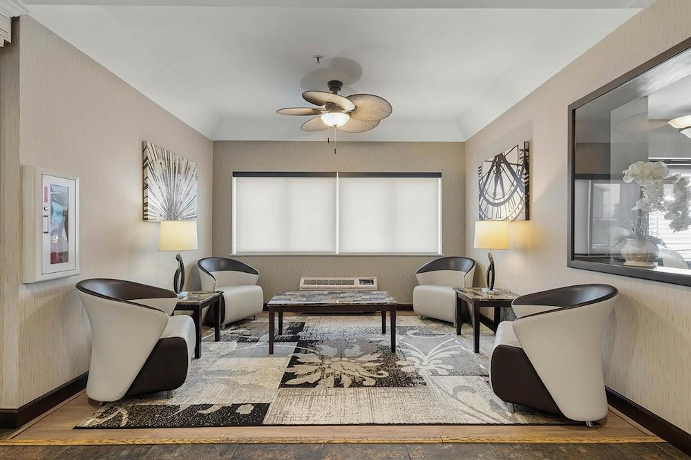 Best Western Crown Inn & Suites 3
