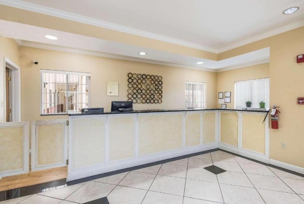 Bryant Inn & Suites 2 estrellas en Bryant