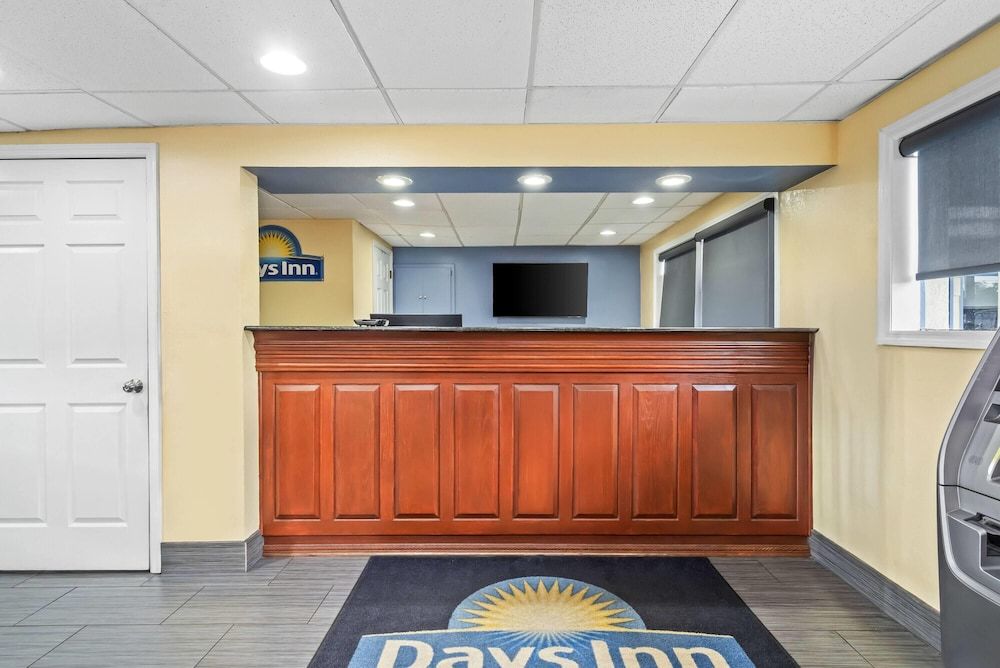 Days Inn by Wyndham Jacksonville NC 3
