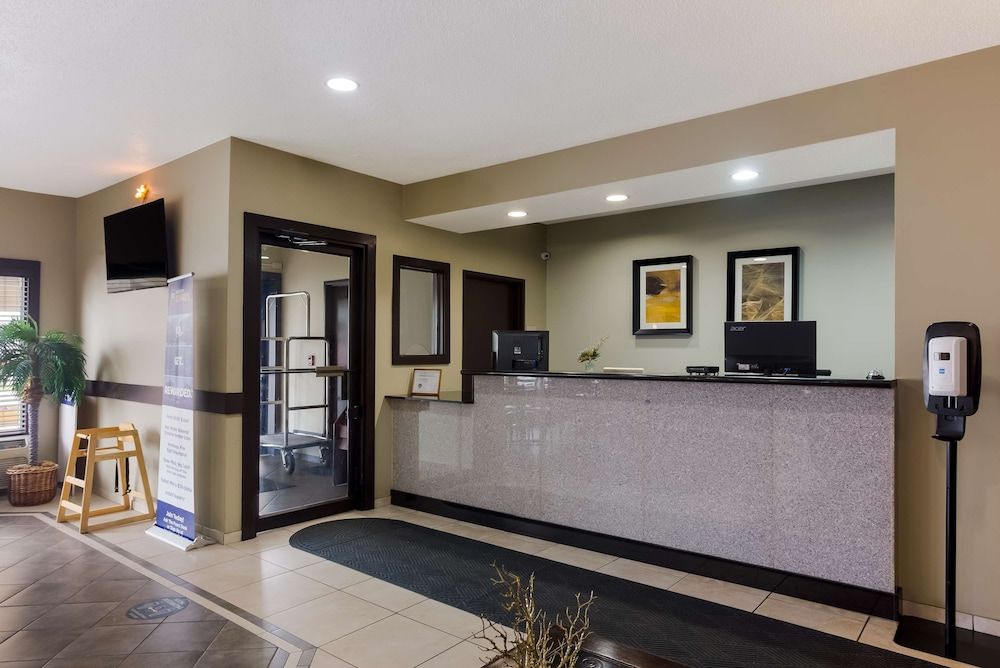 Best Western Crossroads Inn 3