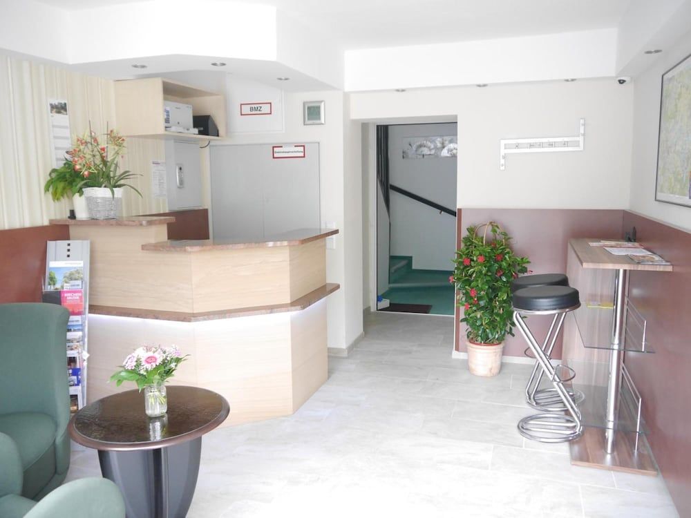 Apart Pension Plaue 2