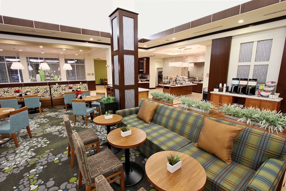 Hilton Garden Inn Covington 2