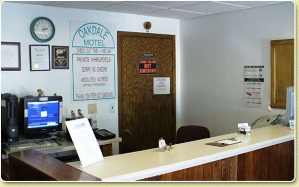 Oakdale Motel 2