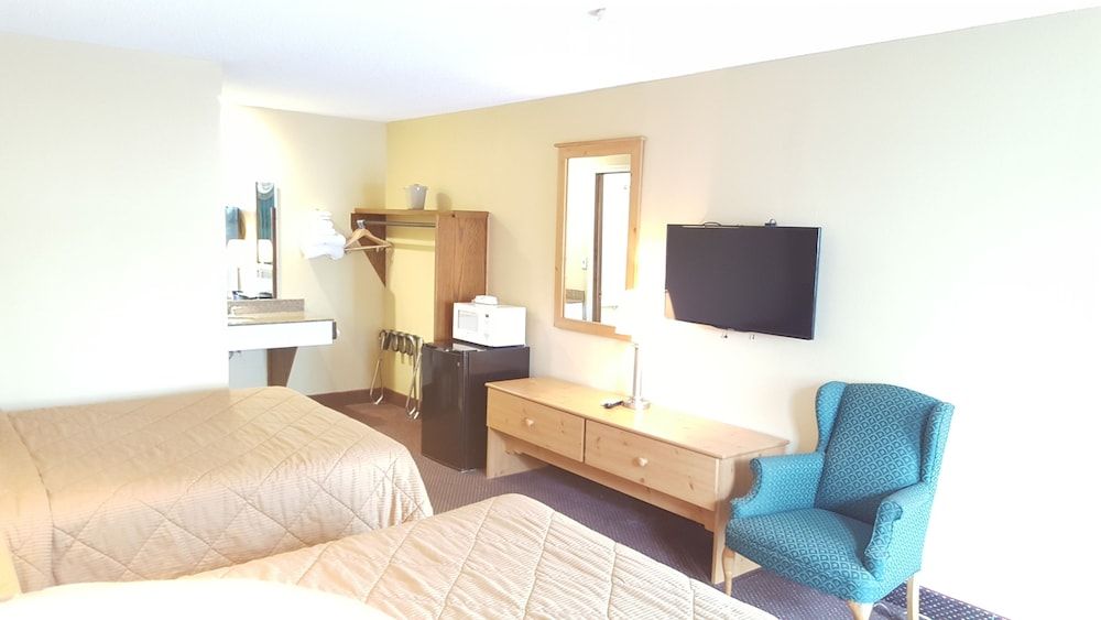 Oakdale Motel 3