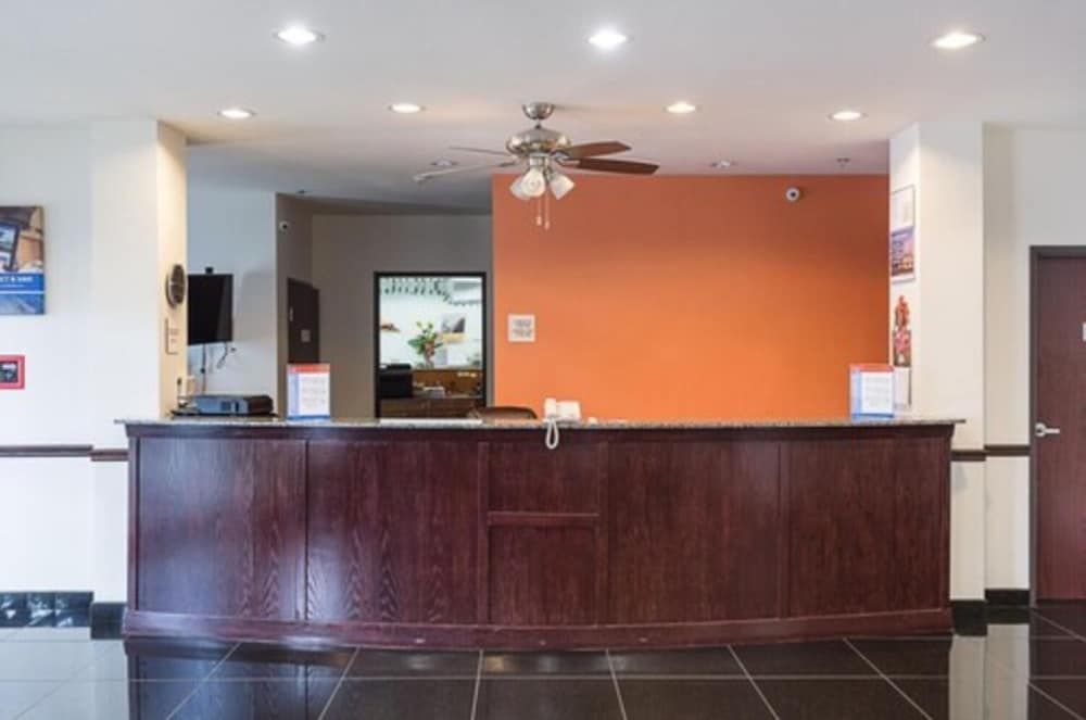 Budget Inn and Suites 2