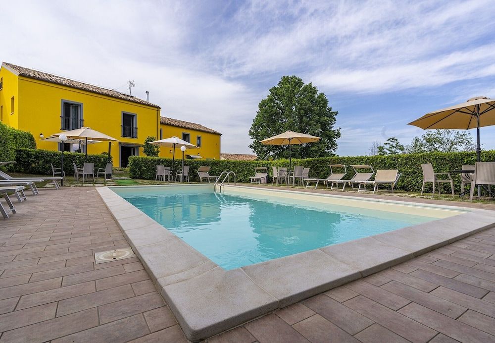 Agriturismo L'Olmo di Casigliano -1 estrellas en Cessapalombo