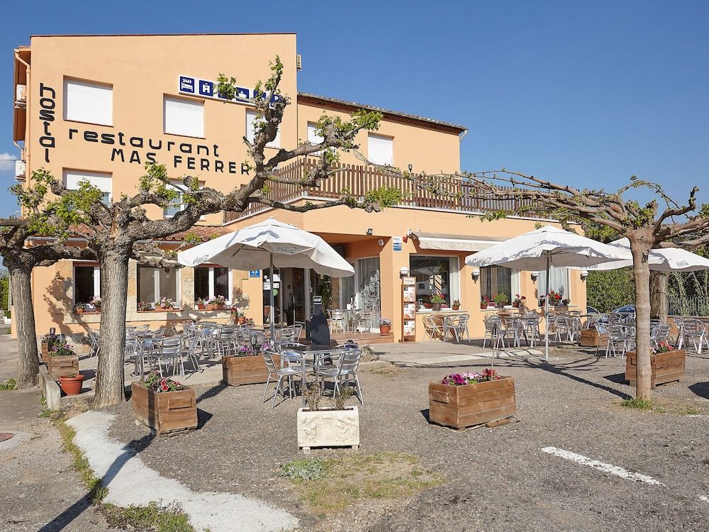 Hostal Mas Ferrer 2 estrellas en Cornellá de Terri
