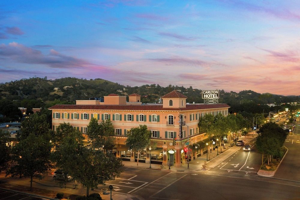 The Carlton Hotel, Atascadero, a Tribute Portfolio Hotel 3 estrellas en Atascadero