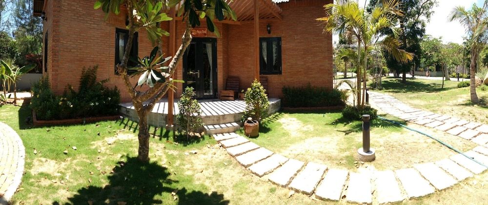 Longhai Channel Beach Resort 2