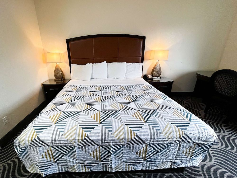 Executive Inn & Suites Breaux Bridge, LA 2