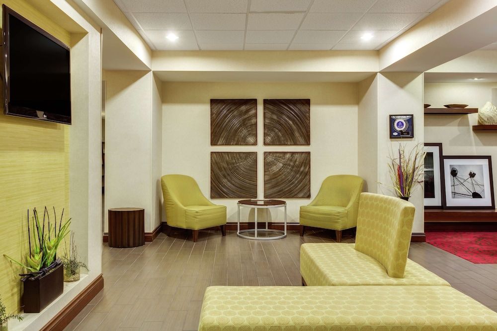 Hampton Inn Ozark 2