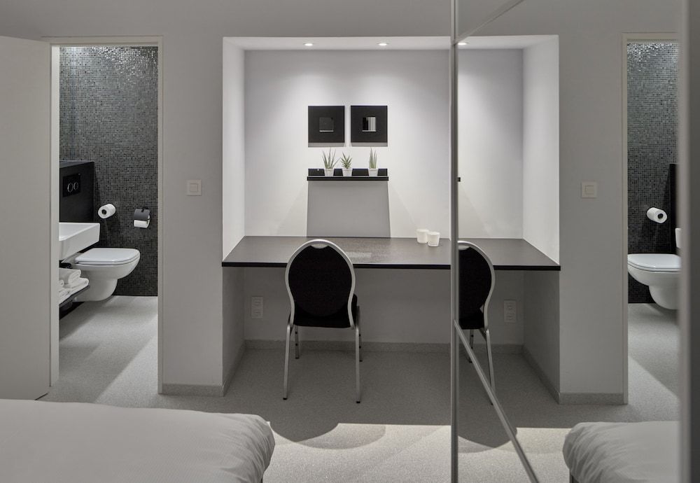 Alpha Hotel 3
