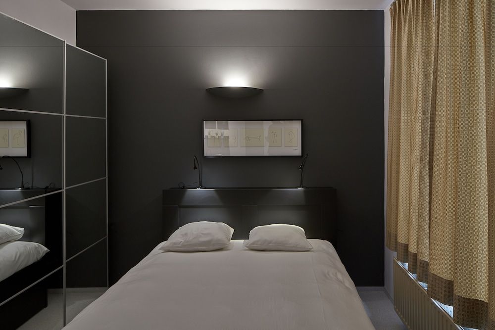 Alpha Hotel 2
