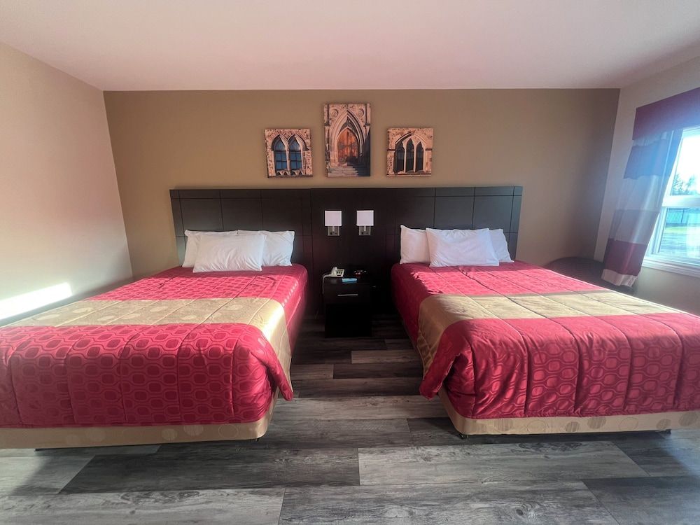 Colonial House Motor Inn 2