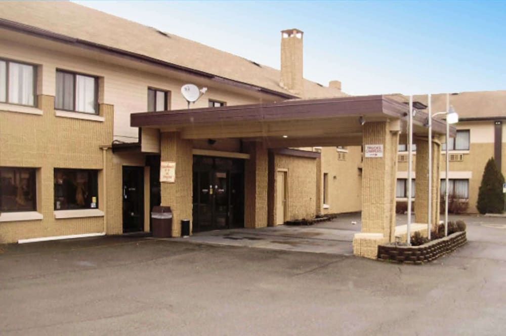 Quality Inn & Suites Binghamton Vestal 2 estrellas en Binghamton