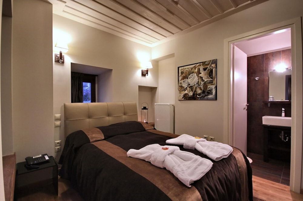 Tsarbou Guesthouse 2