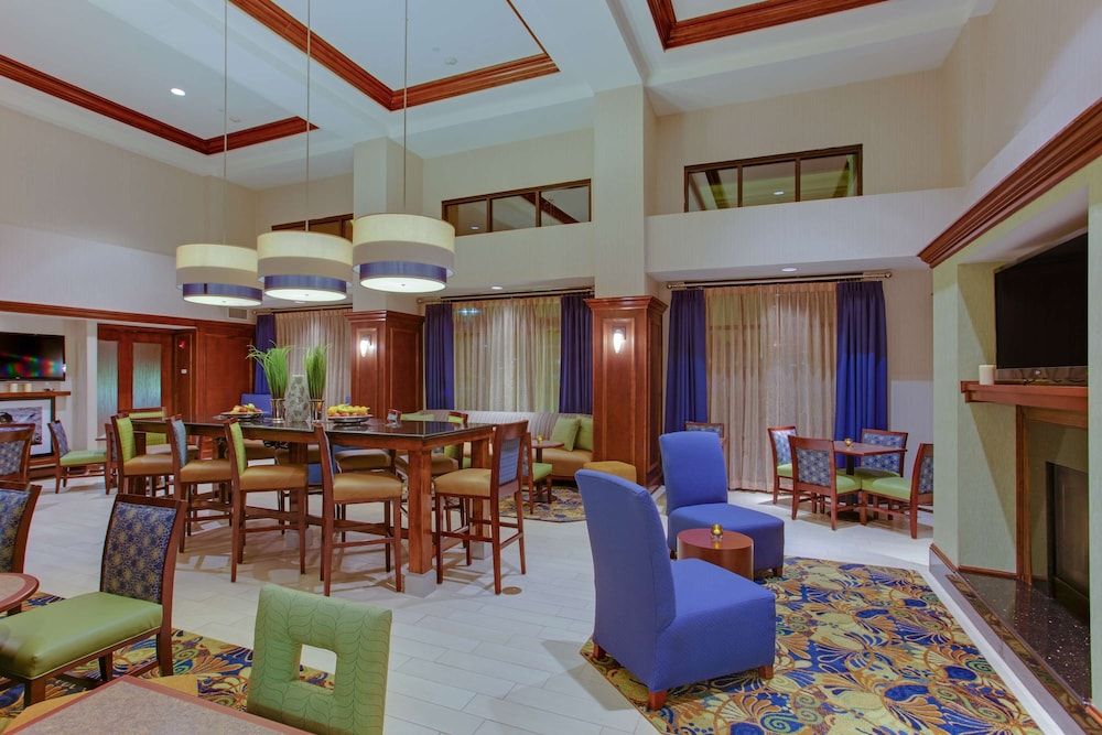 Hampton Inn & Suites Fredericksburg South 3